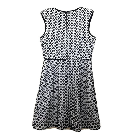 J. Crew Fit & Flare Eyelet Sleeveless Dress Size 10 Business Casual Retro - Picture 3 of 9